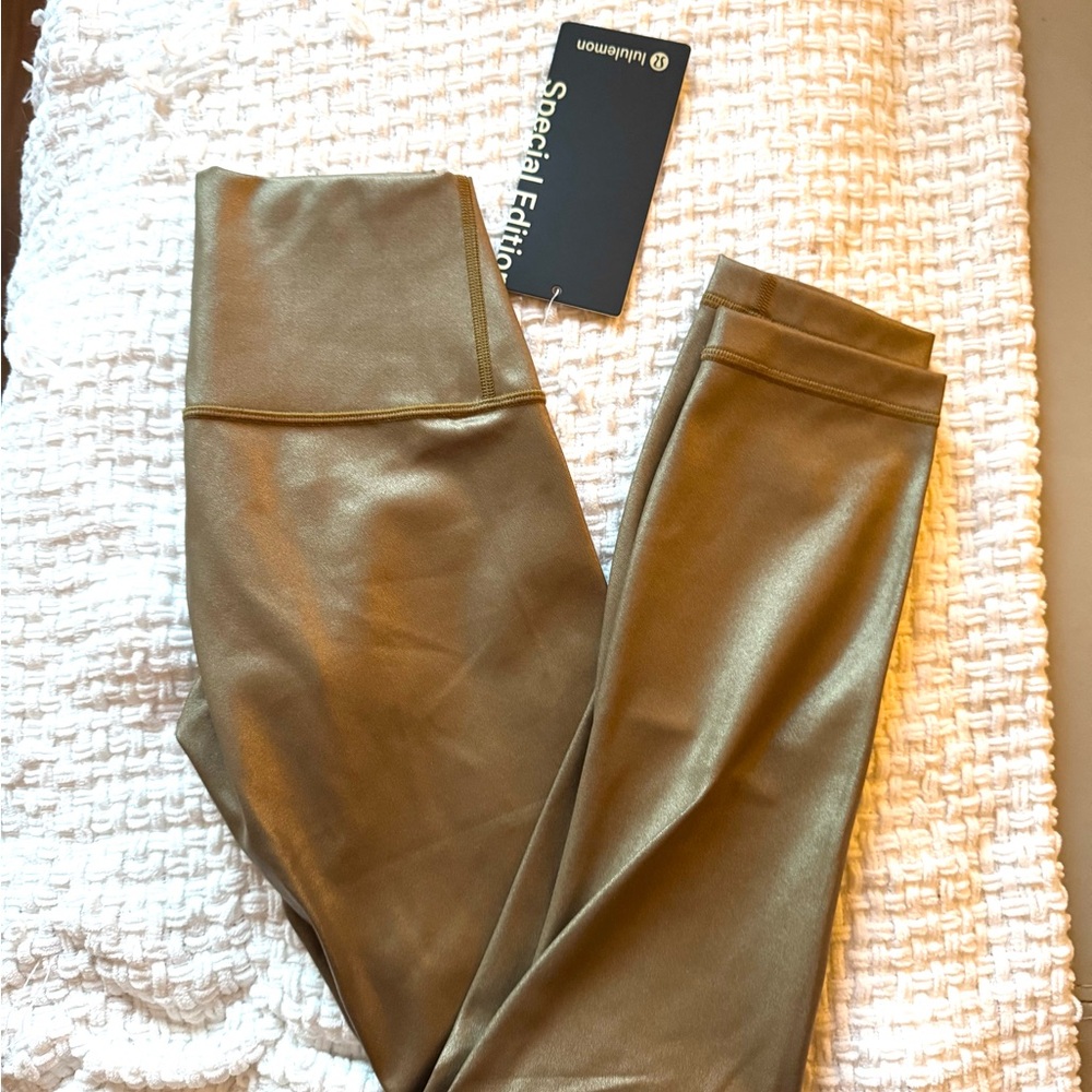 NWT Lululemon leggings size 2 - Picture 3 of 4